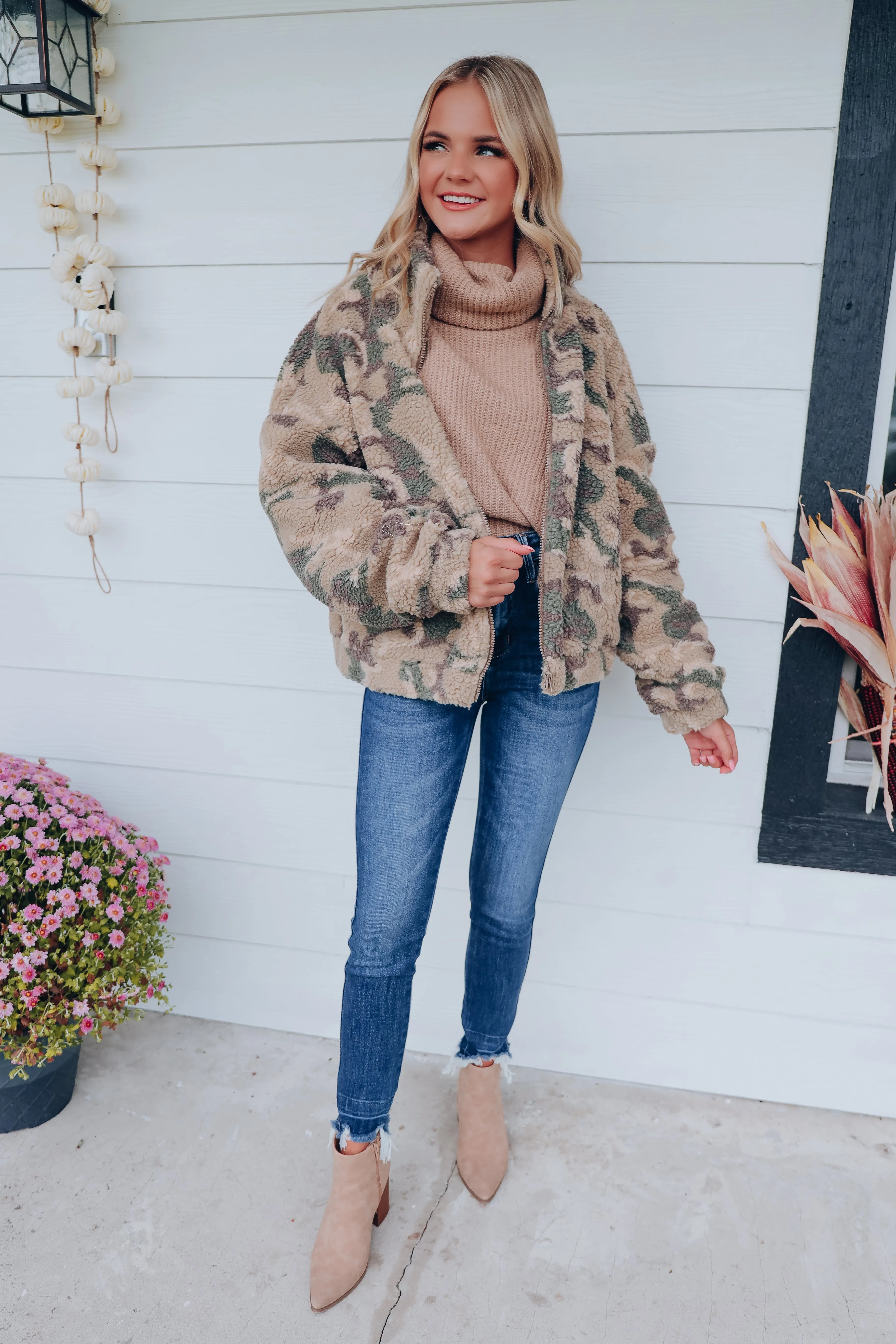 Camo Print Sherpa Jacket - Mocha