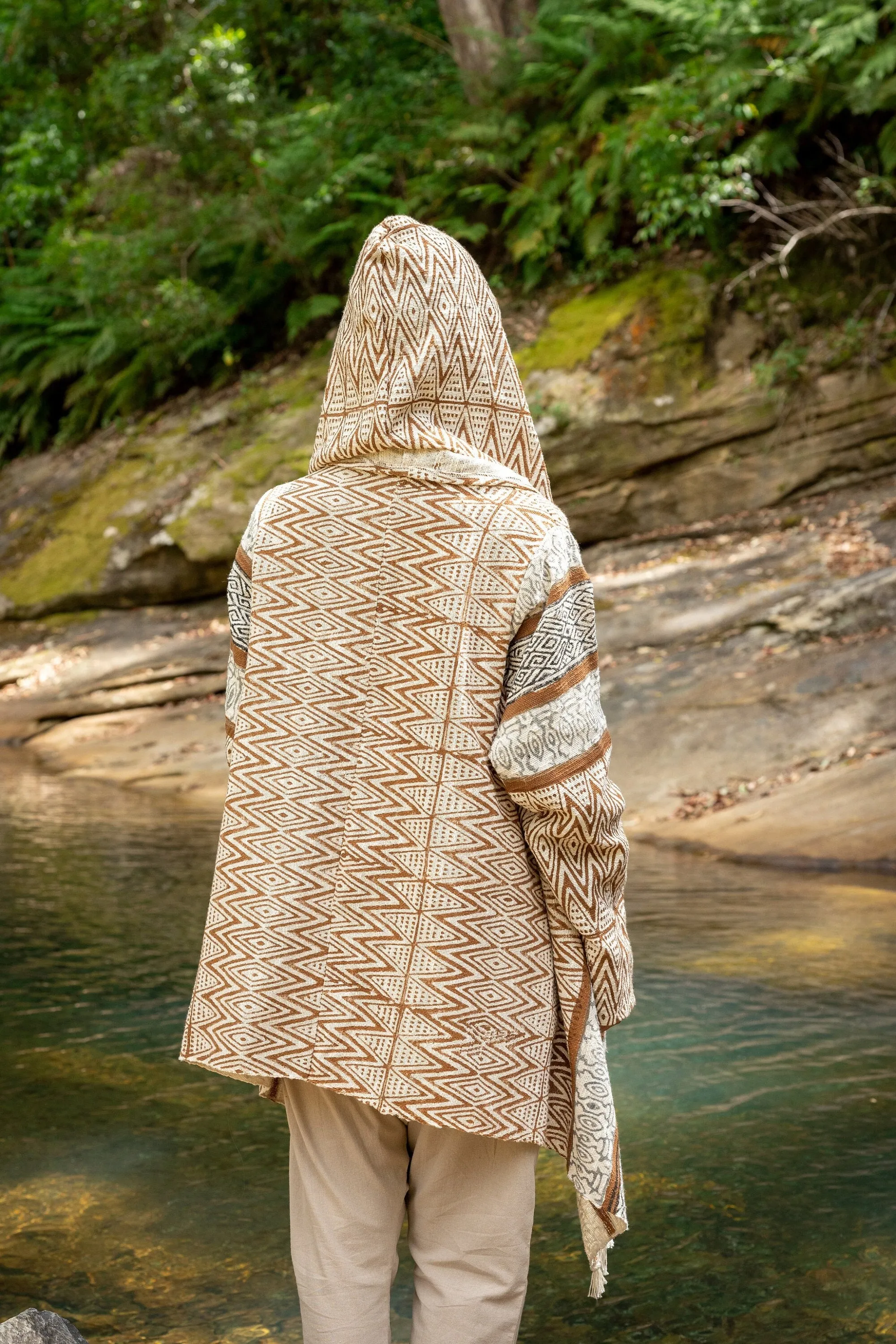 JAPOMONO Hooded Poncho Jacket Kimono Hybrid Large Hood and Pockets Handmade Naturally Dyed Block Printed Tribal Pattern Festival AJJAYA