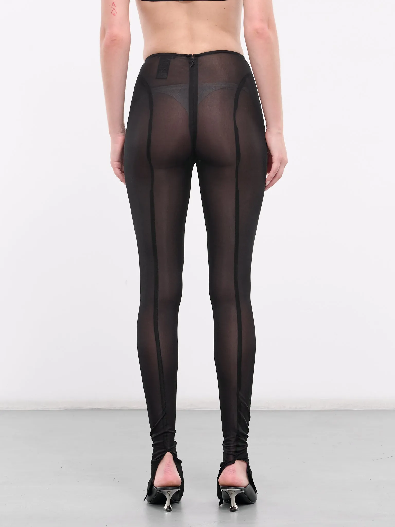 M Cut-Out Leggings (24S1PA0413695-BLACK)