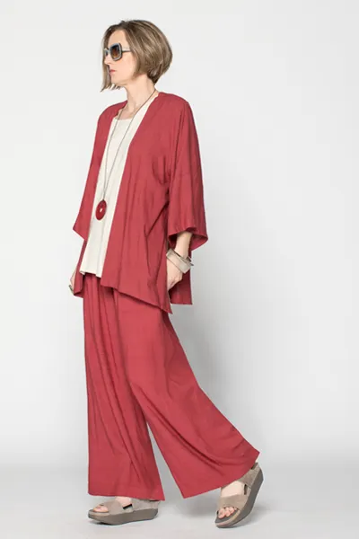 Short Kimono Jacket in Raspberry Papyrus