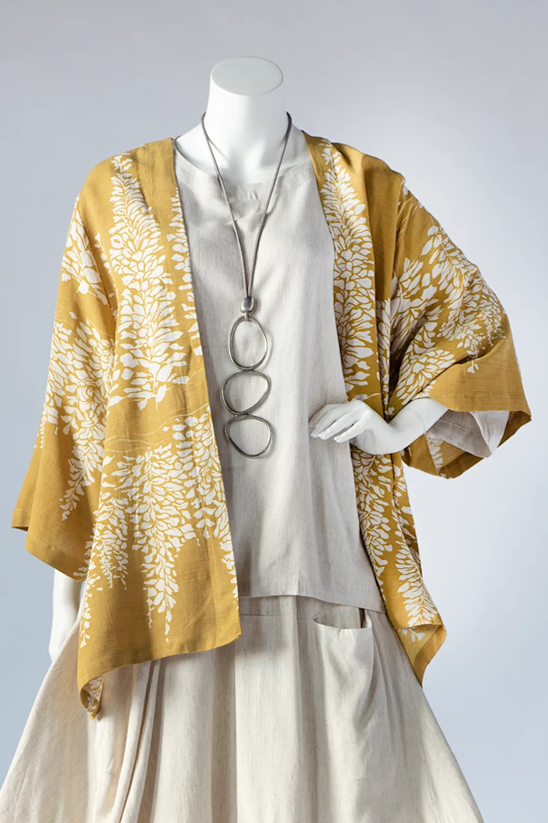 Short Kimono Jacket in Wisteria Papyrus